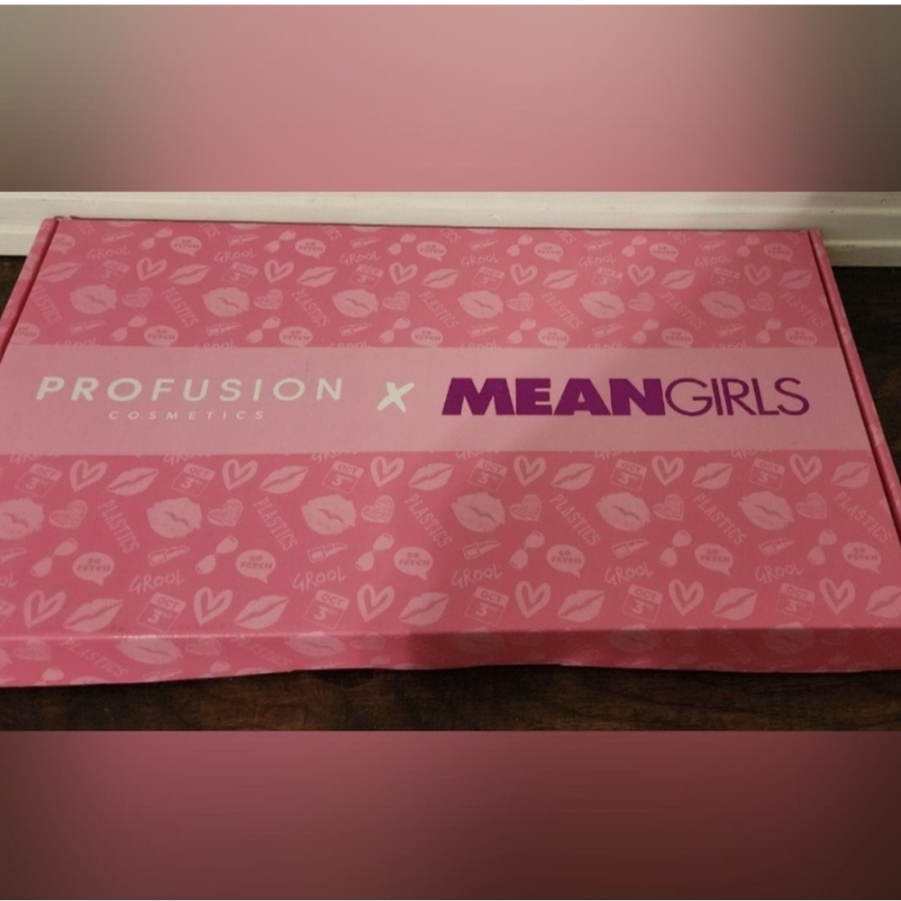 BNIB 💋 Mean Girls x Profusion PR Box
Collectors Edition - Picture 7 of 7